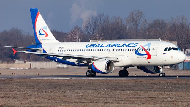 VQ-BNI:Airbus A320-200:Уральские авиалинии